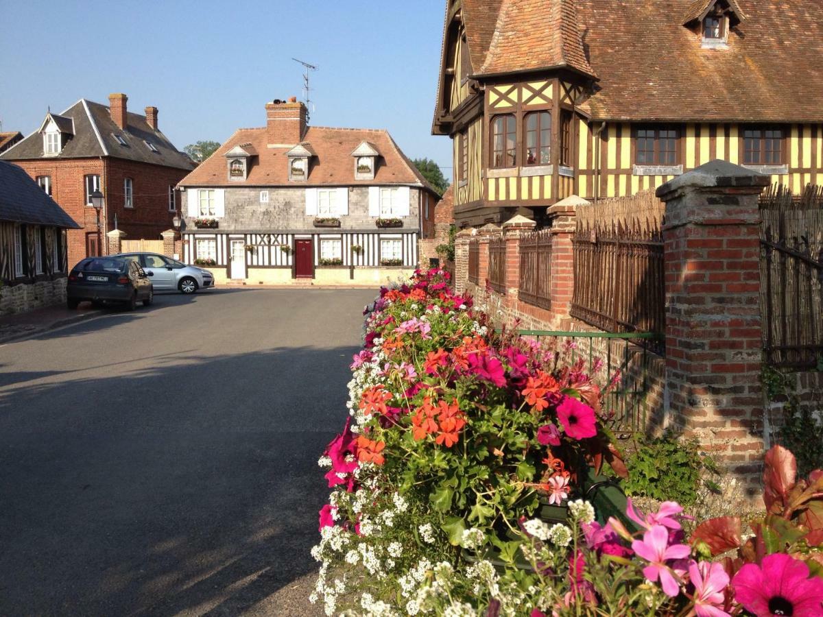 Gites De La Maison Du Haras Beuvron-en-Auge Dış mekan fotoğraf